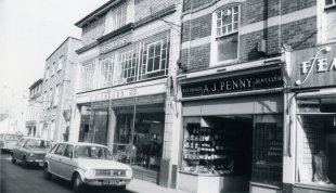 From Timber Market to Takeaways - Norfolk Street, then and now